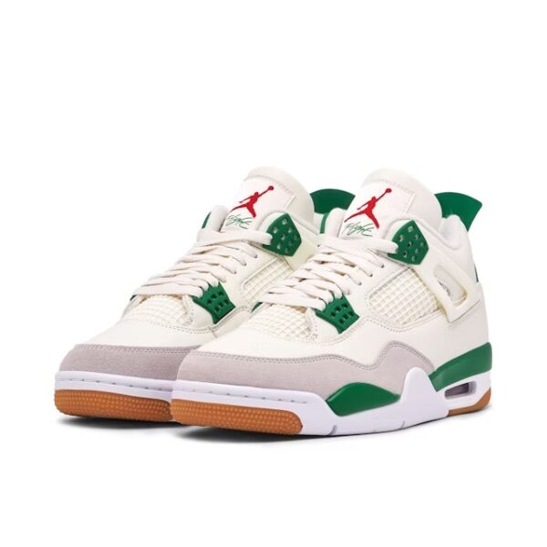 Air Jordan 4 Retro SB Pine Green – Image 3