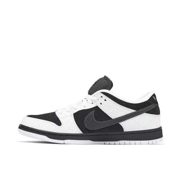 SB Dunk Low X Tightbooth White Black – Image 2