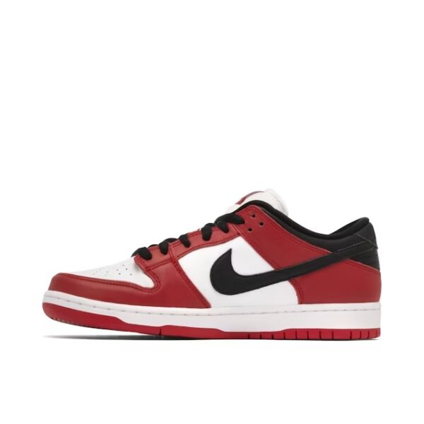 SB Dunk Low Chicago – Image 2