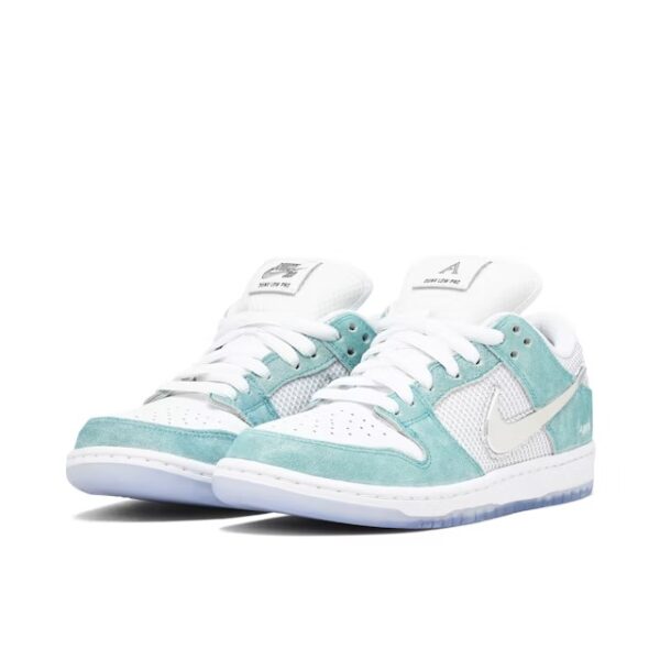 SB Dunk Low X April Skateboards Teal – Image 3