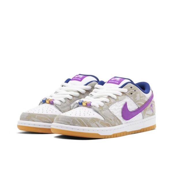 SB Dunk Low X Rayssa Leal – Image 3