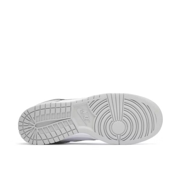 Dunk Low SE Lottery Ivory Black – Image 4