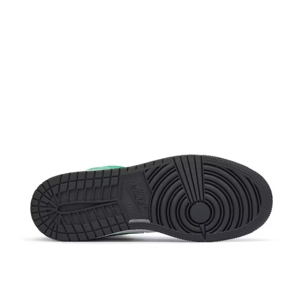 Air Jordan 1 Mid Celtics – Image 4