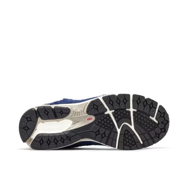 New Balance 2002R Protection Pack Navy Grey – Image 4