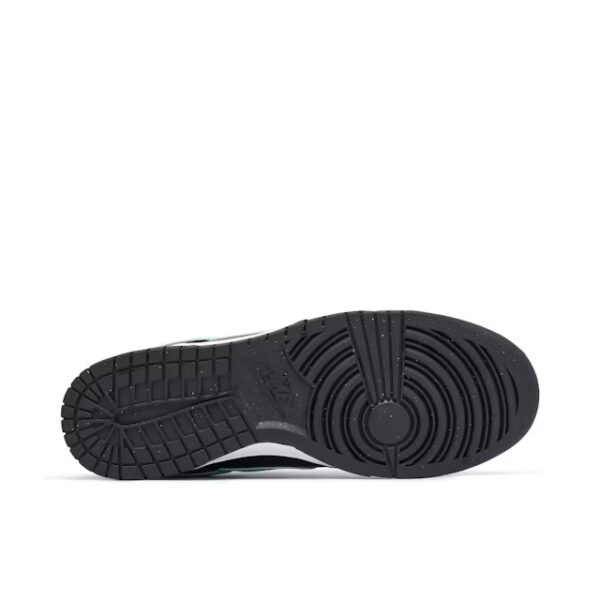 Dunk Low Black Green Glow – Image 4