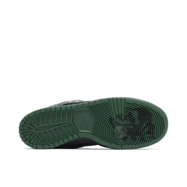 SB Dunk Low X There Skateboards – Image 4